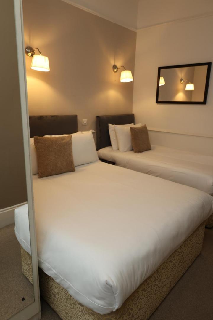 Hotel Maples House 3*
